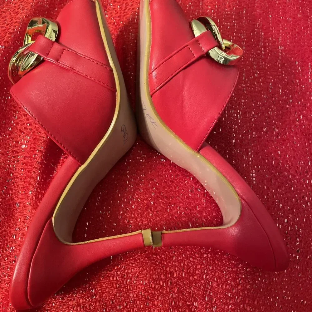Bisou Bisou Michele Bohbot Red Mules 2.5